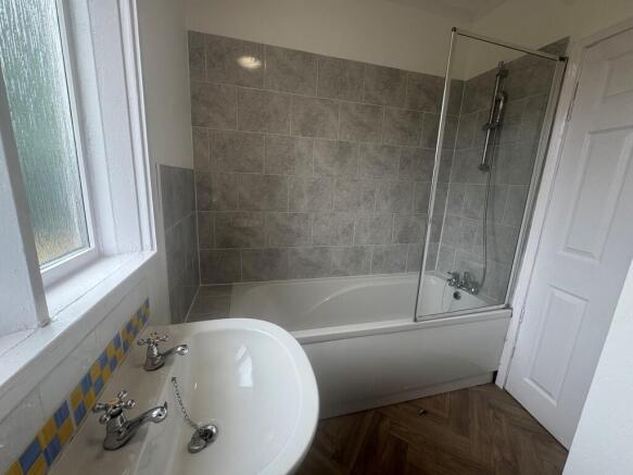 3 bed Semi-Detached to rent Image 5