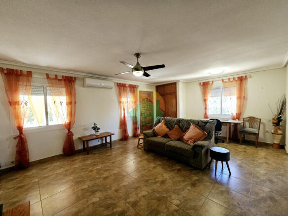 3 Bedroom Detached For Sale-NEA634i-3