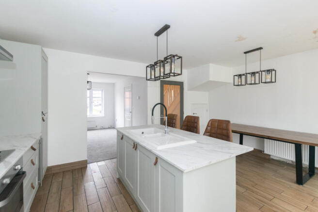 Kitchen 4