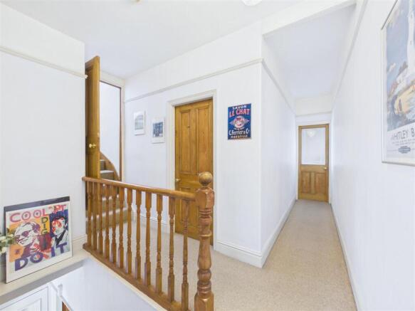 3 bed Terraced for sale Image 7