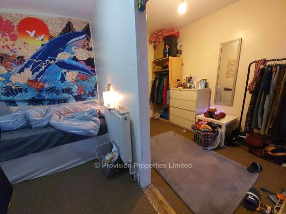 7 bed End of Terrace to rent Image 9