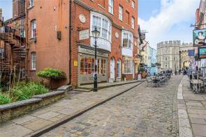 Flat 4, 12, Church Street, Windsor SL4 1PE