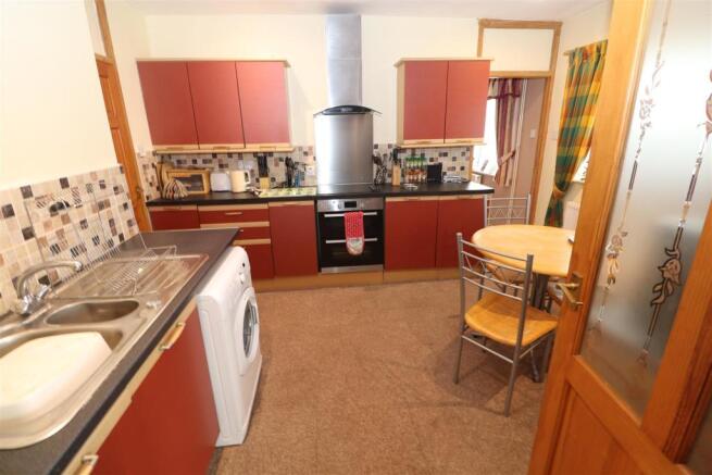 Kitchen / Breakfast Room