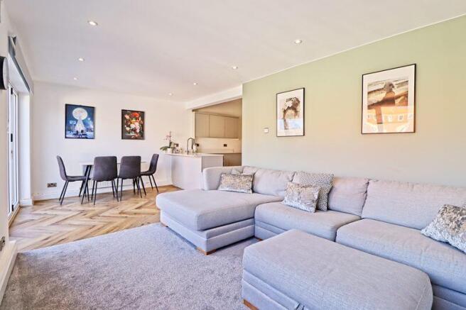 Living/Dining Area