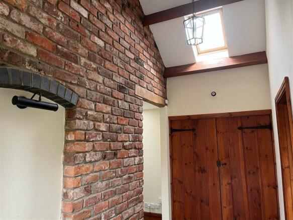 3 bed Barn Conversion to rent Image 6