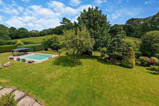 Garden & Pool