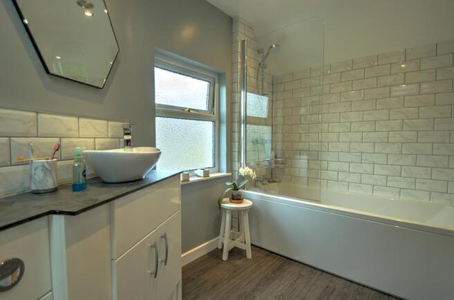 Stonecroft Ensuite 3