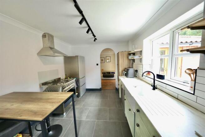 3 bed Detached for sale Image 9