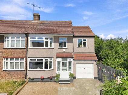 Mount Avenue, Romford