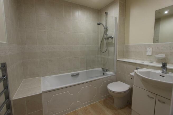 Bathroom.JPG