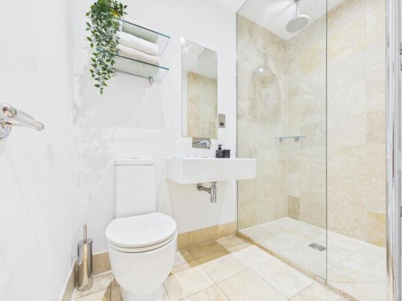 2 bed Apartment for sale Image 9