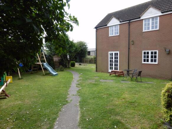 Photo 10