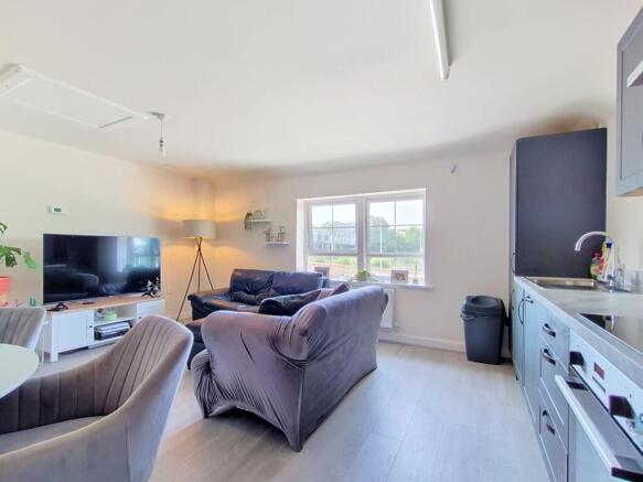 1 bed Flat for sale Image 6