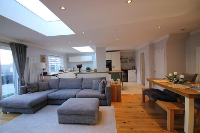 Kitchen Lounge Di...