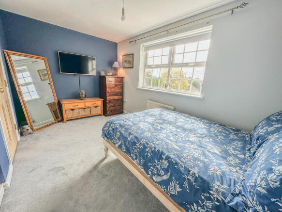 3 bed Town House to rent Image 11