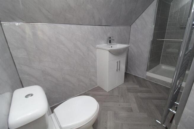 Loft Room (En-Suite Shower Room)