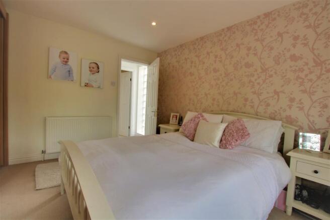 Bedroom 1 (Double)