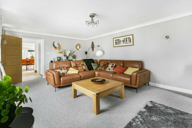 Lounge 2.jpg