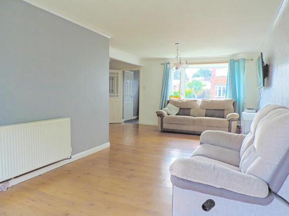 Large Lounge / Di...