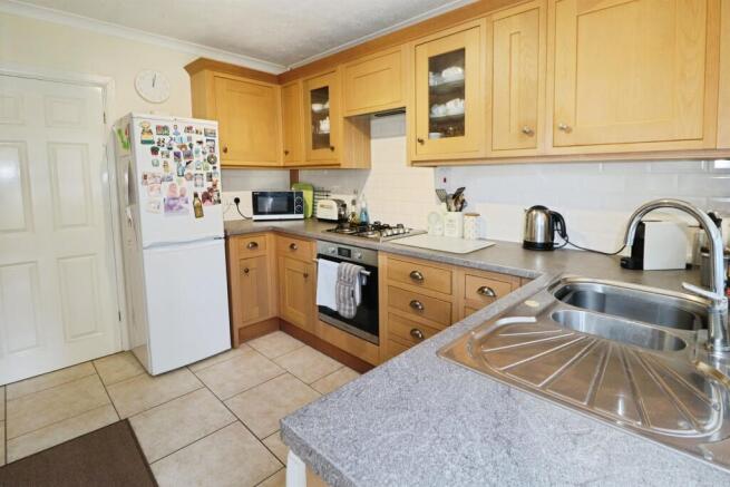 Michaelston Road, Cardiff photo 4