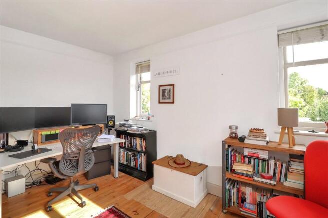 Bedroom/Study