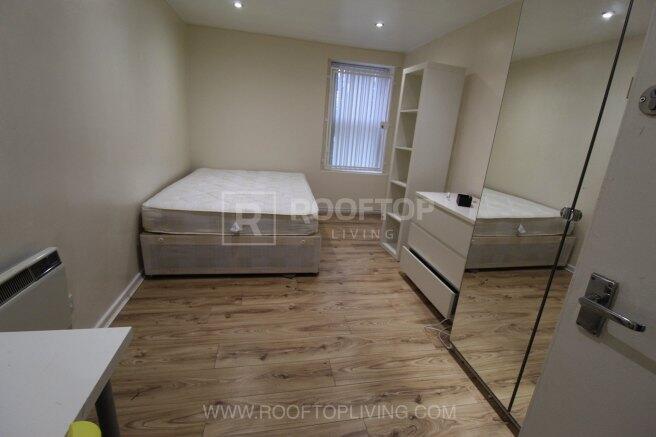 3 bed House Share to rent Image 6