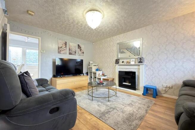 Newham Close, Leicester photo 4