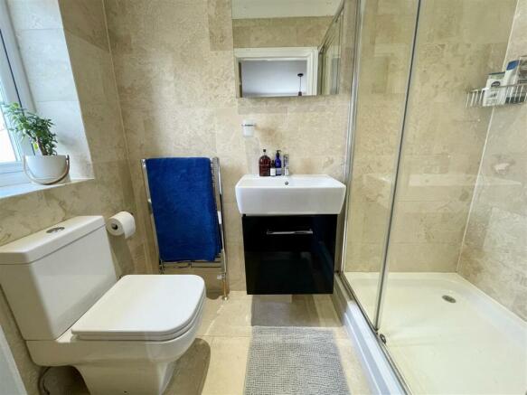 ENSUITE B3.jpg