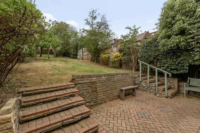 16 Sunset Gardens...