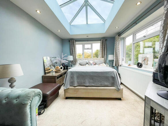 Warburton Close, Romiley photo 4
