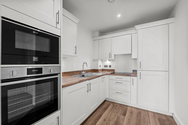 The Grange, Austin Heath, Gallagher Square, Warwick, Warwickshire, CV34 6NL photo 4