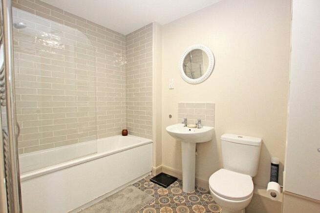 2 bed Apartment for sale Image 10