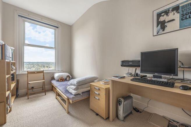 Bedroom/Study