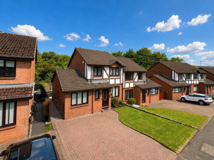 Sandielands Avenue, Erskine