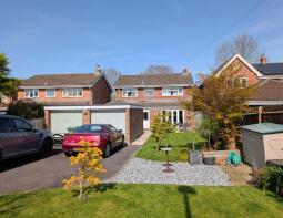 49, The Wheatridge, Gloucester GL4 4DQ
