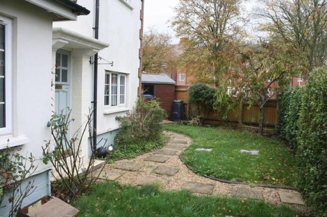garden to front