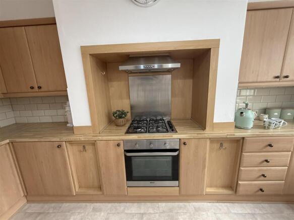 2 bed Terraced for sale Image 7