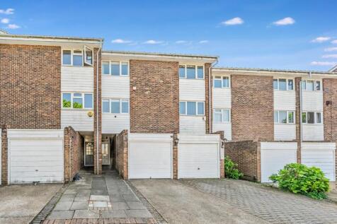 Invicta Close, Chislehurst, Kent, BR7