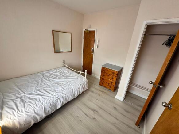 En-Suite 5