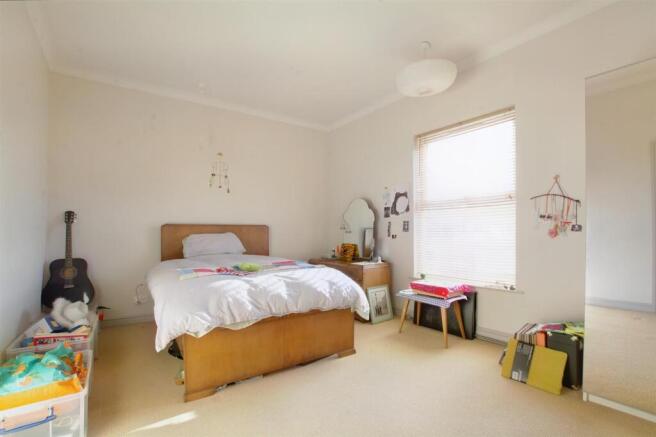 Fairfield Bed 2.jpg