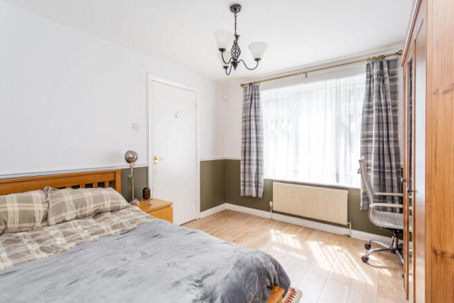 bedroom b