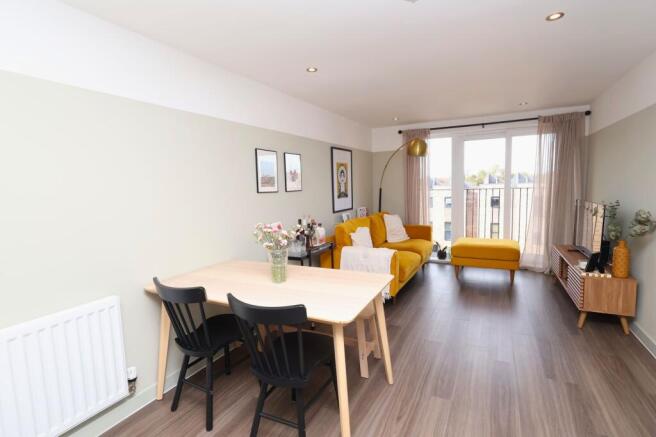 Enriqueta Rylands Close, Stretford, M32 photo 4