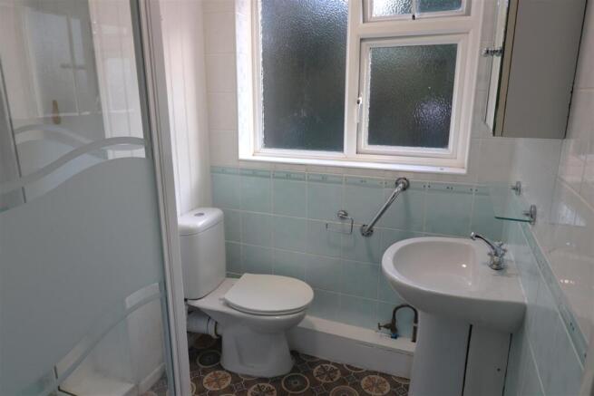 Bathroom.JPG