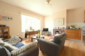 18, Lane Court, Bolingbroke Grove, London SW11 6EW