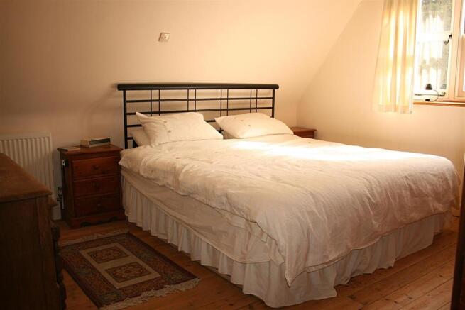 bedroom1.JPG