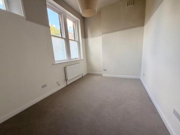 1 bed House to rent Image 6