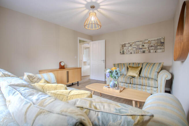 Heol Y Nant, LLanilid, CF72 photo 3