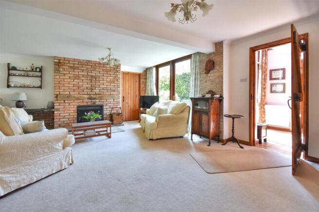 SITTING ROOM