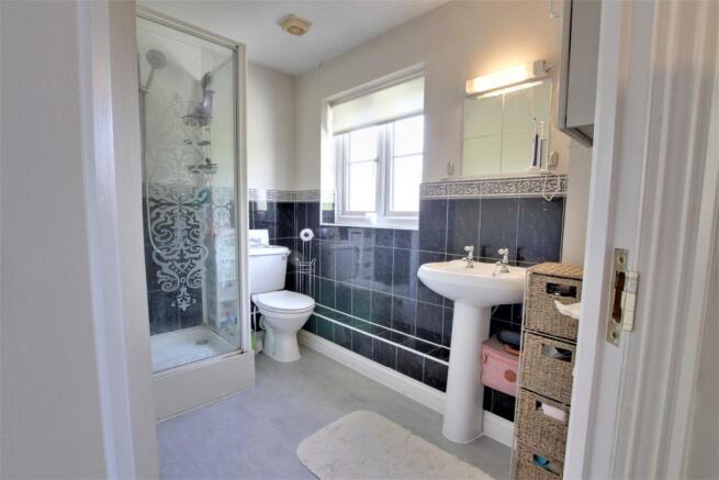 EN SUITE