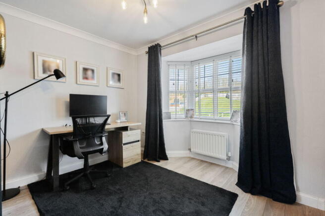 4 bed Detached for sale Image 11